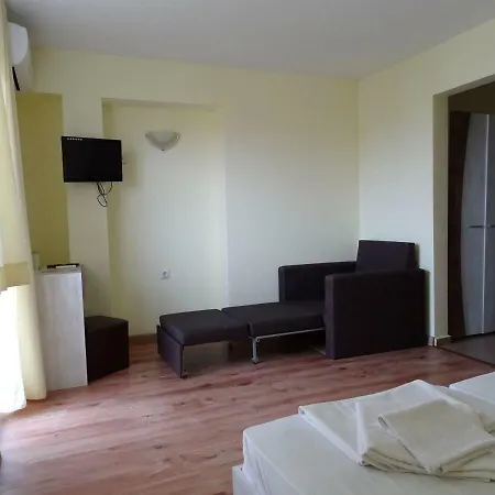 Kovachevi House Affittacamere Primorsko