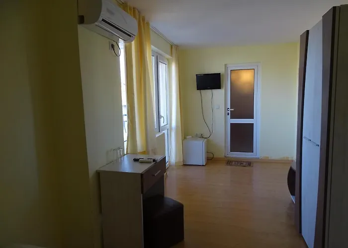 Konukevi Kovachevi House 3*