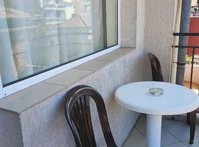 Konukevi Kovachevi House 3*