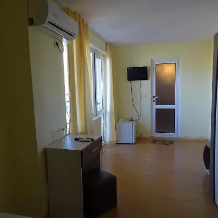 Къща за гости Kovachevi House 3*