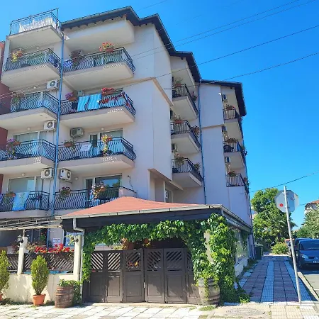 Kovachevi House Pensiune Primorsko